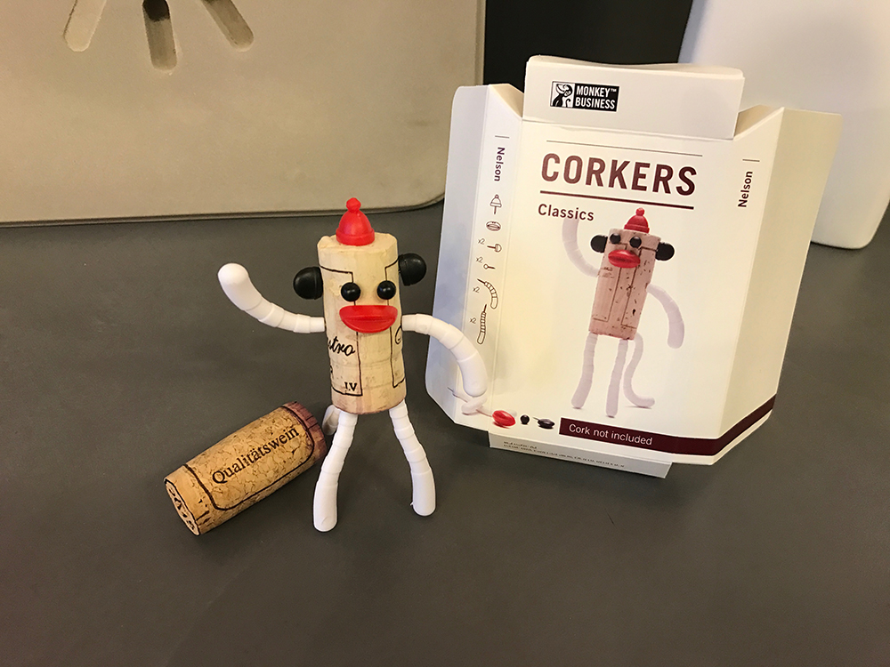 MK官网 - 附件|饰品|MK(中国)一站式服务官网|设计师家具|Corkers经典玩偶
