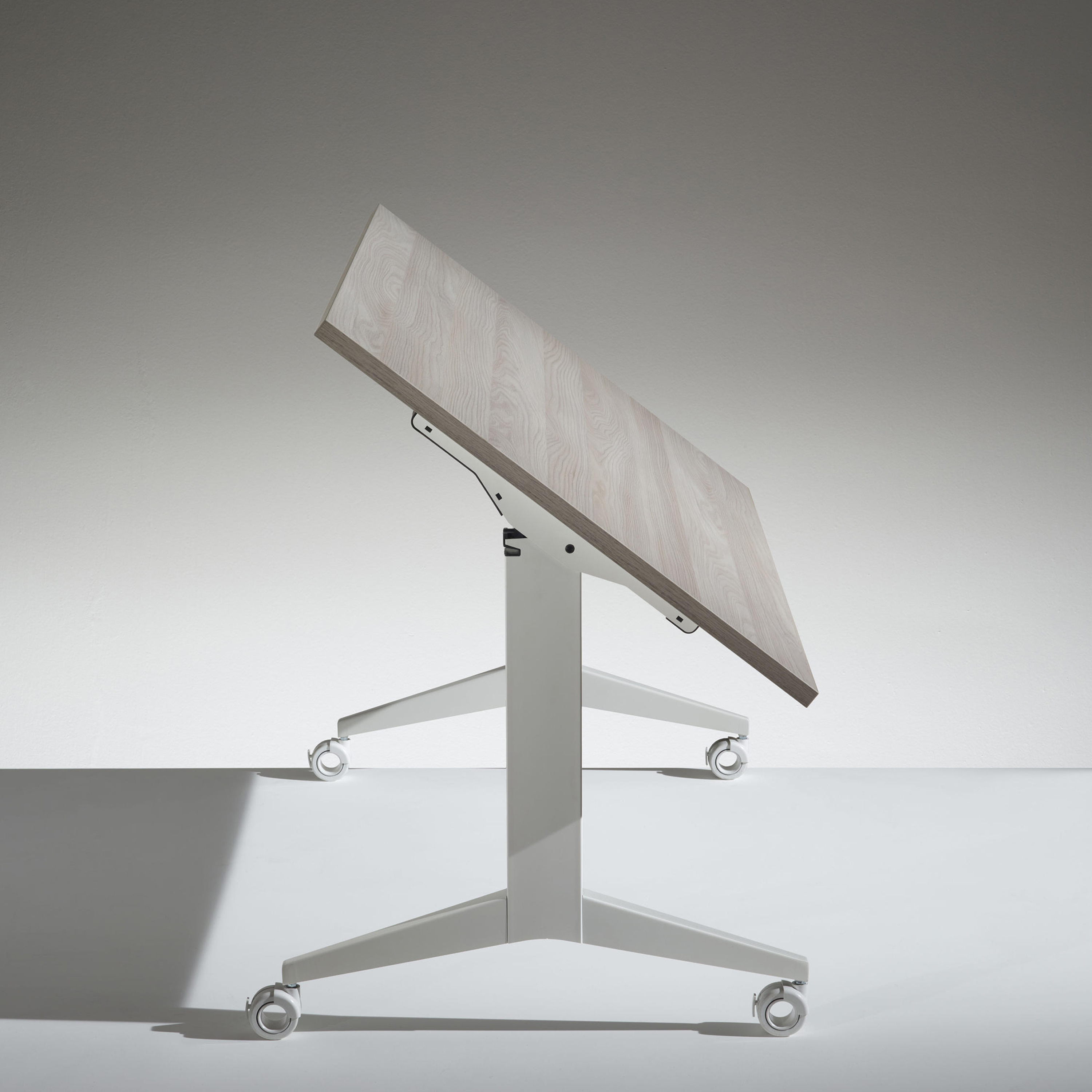 [办公屏风|办公屏风系统|MK(中国)一站式服务官网|设计师家具|Flip folding table 翻转折叠桌]