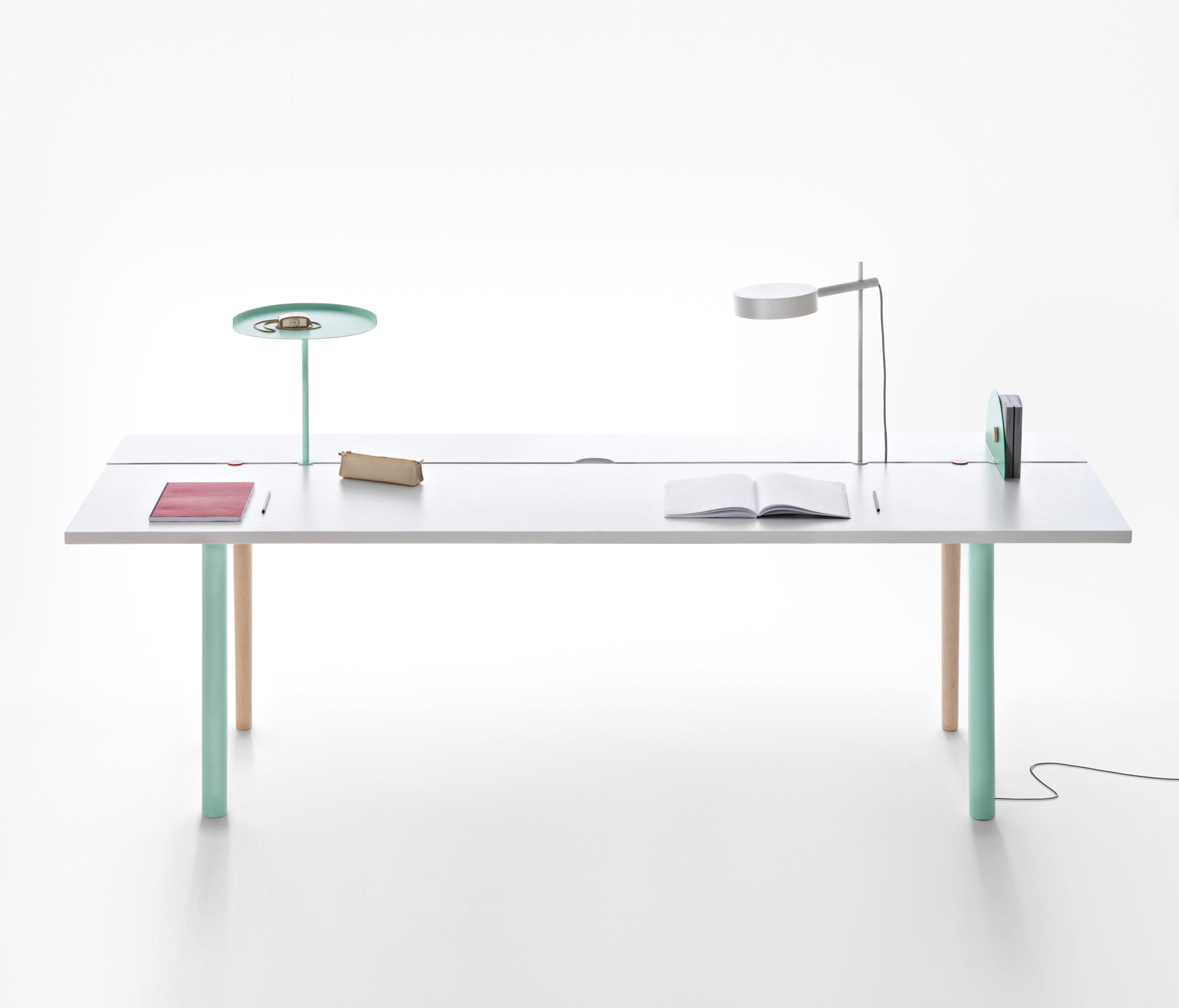 办公屏风|办公屏风系统|MK(中国)一站式服务官网|设计师家具|Offset Table 工作台/办公桌