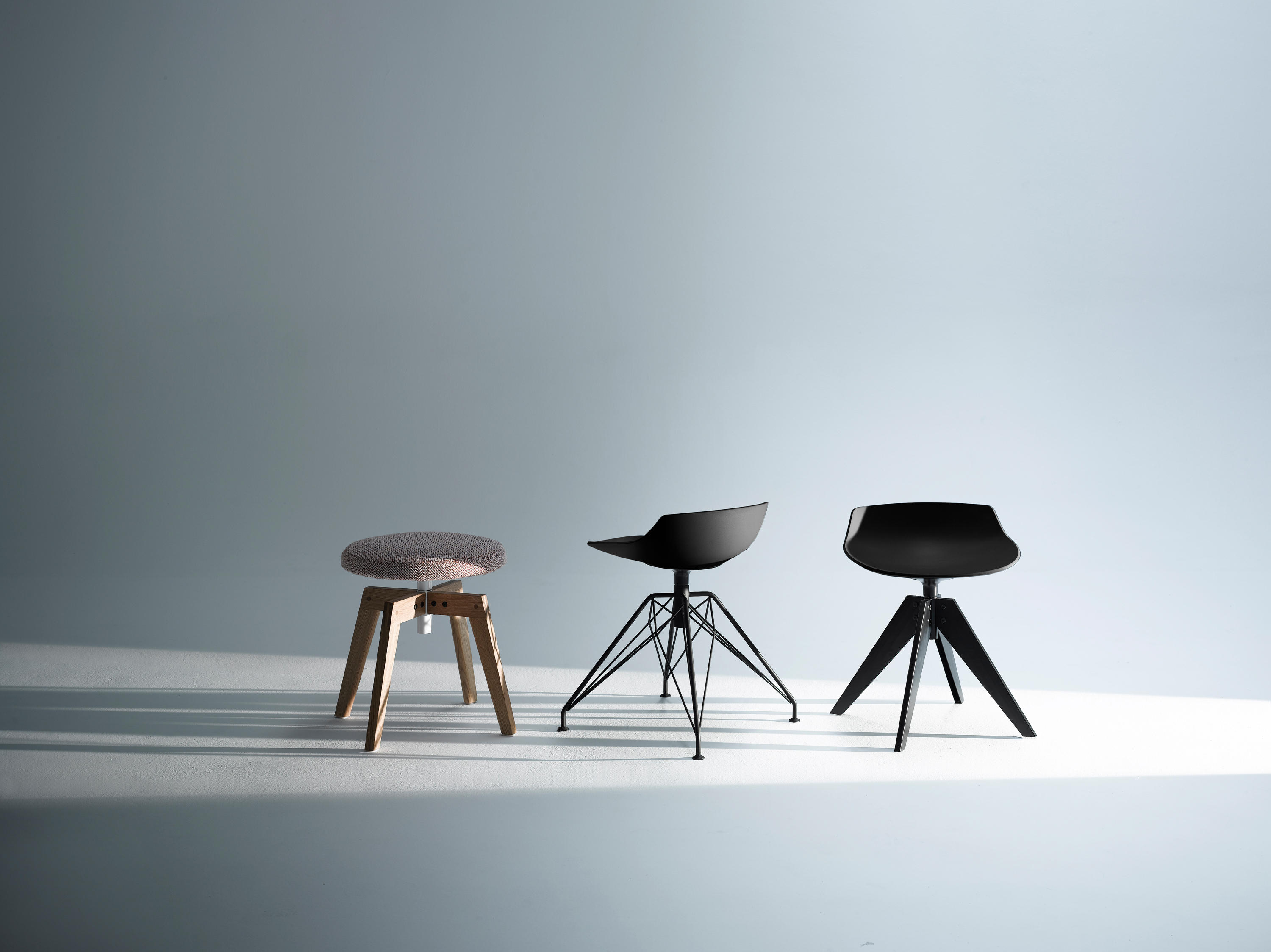 MK官网 - 坐具|吧椅/凳子|MK(中国)一站式服务官网|设计师家具|FLOW STOOL  矮凳