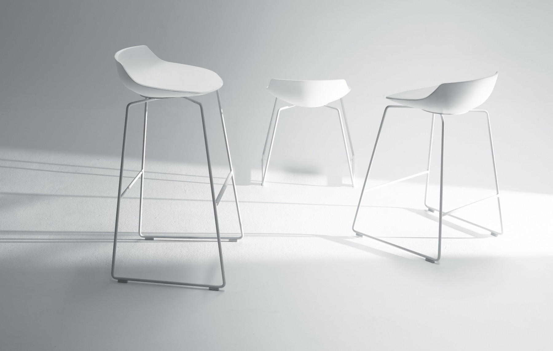 MK官网 - 坐具|吧椅/凳子|MK(中国)一站式服务官网|设计师家具|FLOW STOOL 吧椅